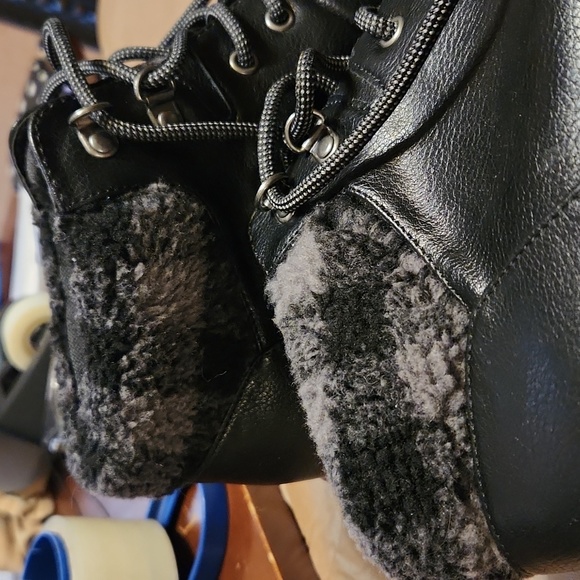 NEW Cliffs white mountain Collins low top boots with Checkerboard faux fur - Picture 5 of 6